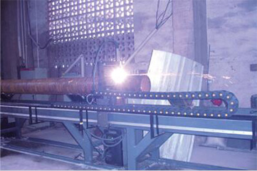 云顶集团CNCG系列轻型数控相贯线切割机