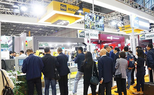 第二届进博会云顶集团意大利CEA展位人气爆棚